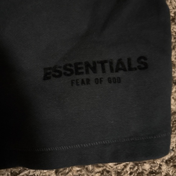 Fear of God Essentials Black Athletic Shorts - Picture 2 of 4
